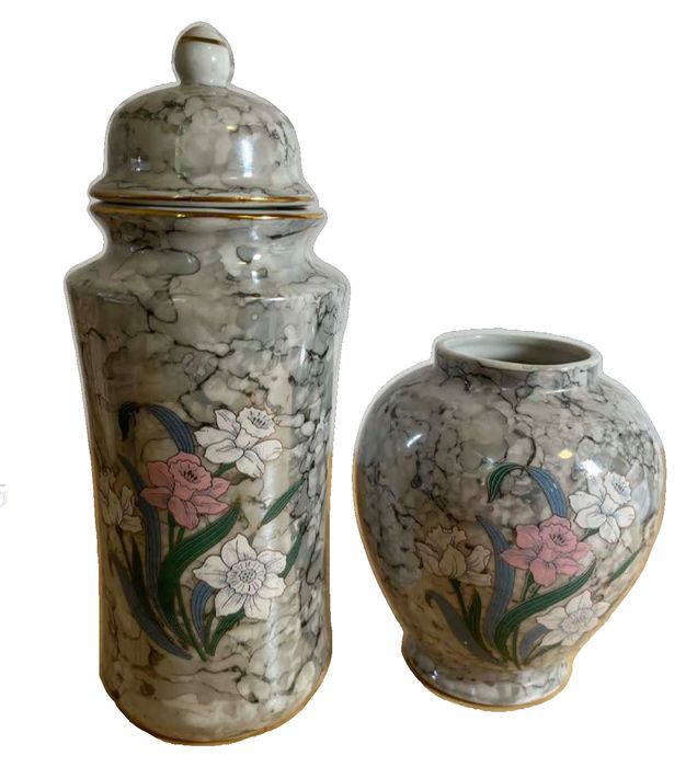 Vintage Japanese porcelain ginger jar & small vase set